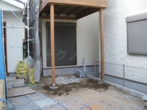 茅ヶ崎市で二階建てバルコニーデッキを施工